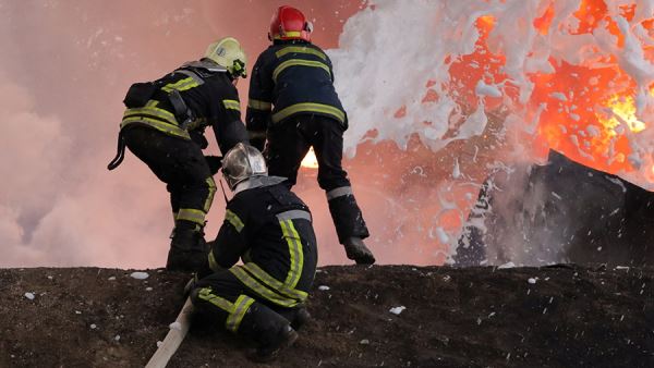 На Украине сообщили о возгорании предприятия в Черкассах после взрывов