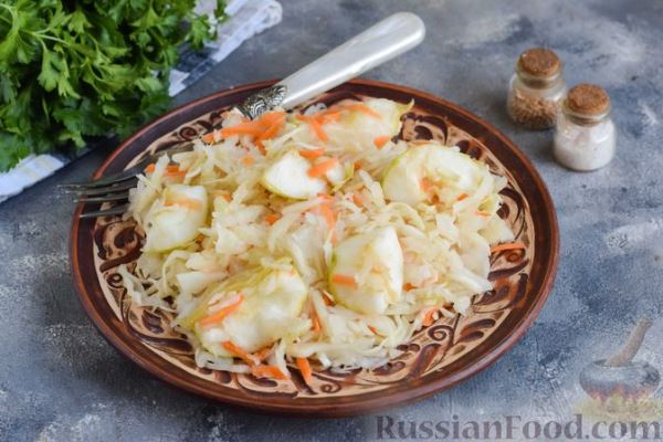 Капуста, квашенная с яблоками