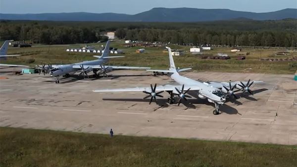 Противолодочные самолеты ТОФ отработали групповой поиск подводных лодок